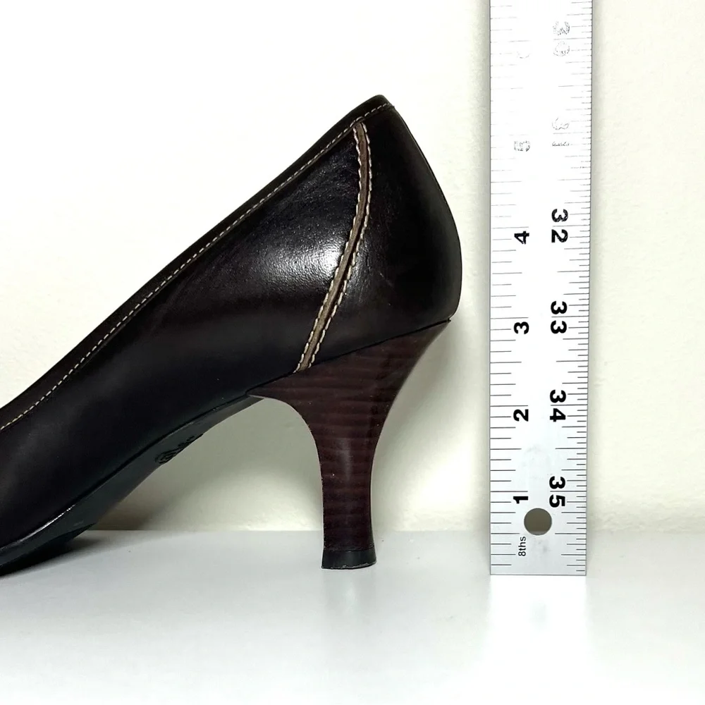 Joan & David dark brown